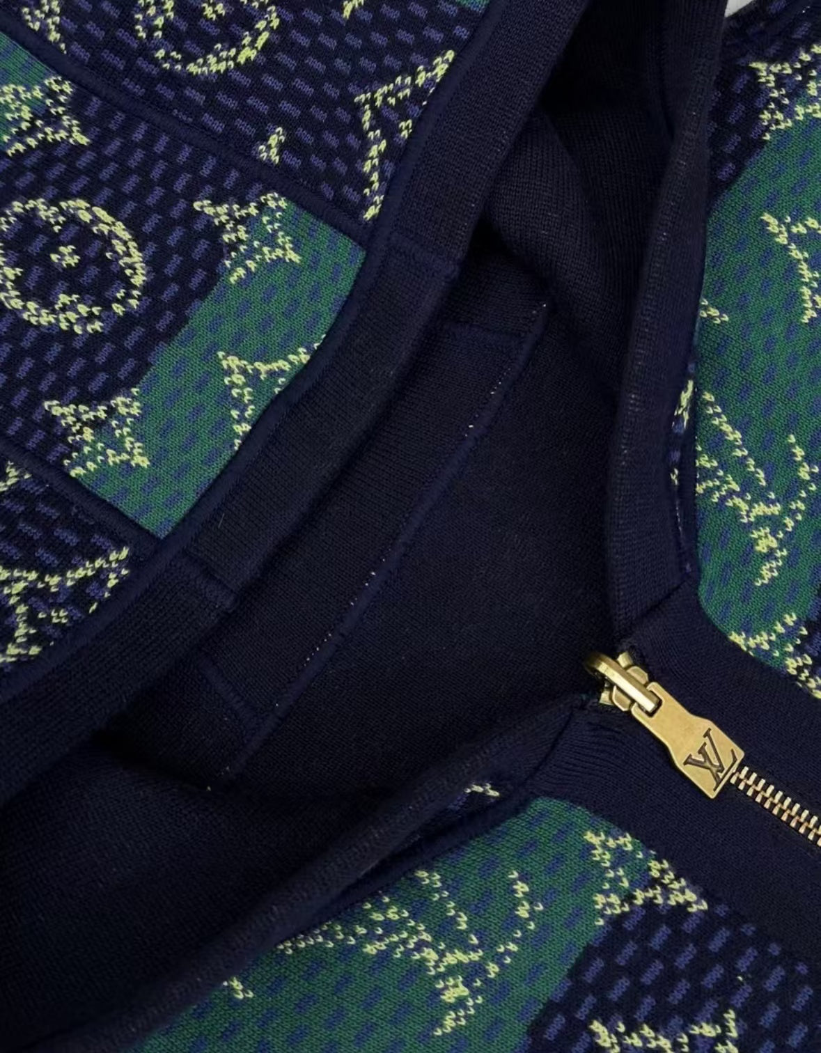 LOUIS VUITTON-Reversible Hooded Knit Jacket