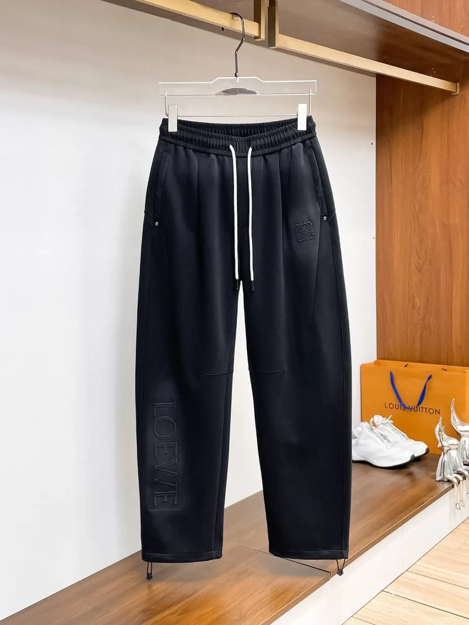 Dual‑Embossed Logo Relaxed Fit Pants