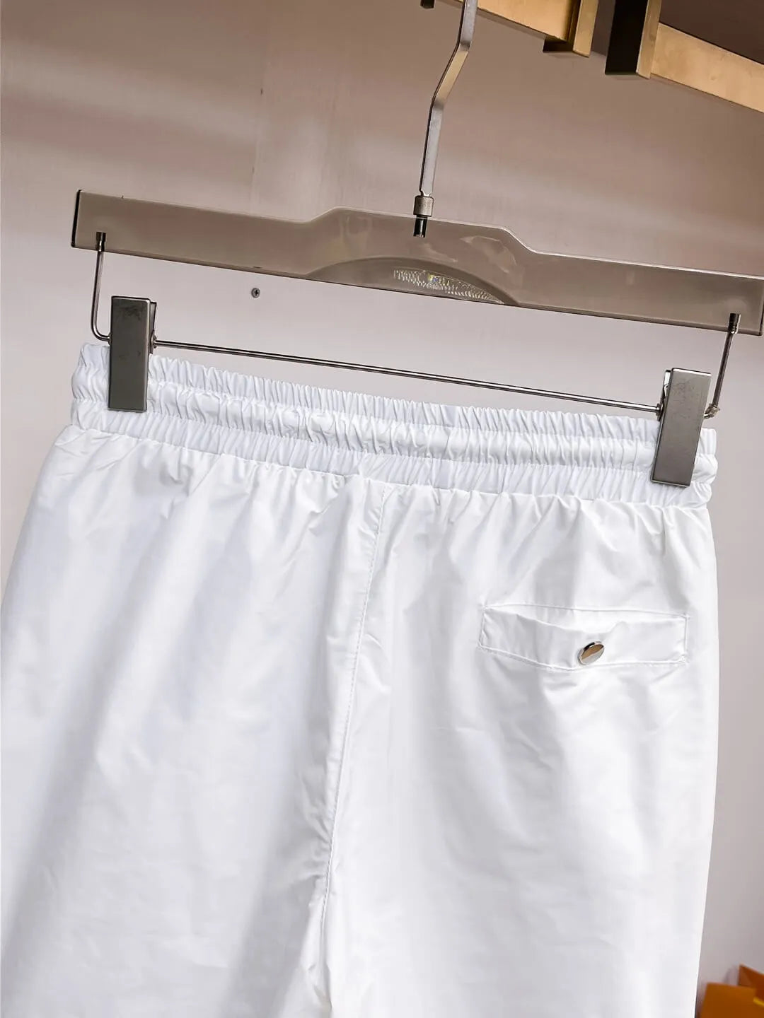 Contrast Logo Embroidered Casual Shorts