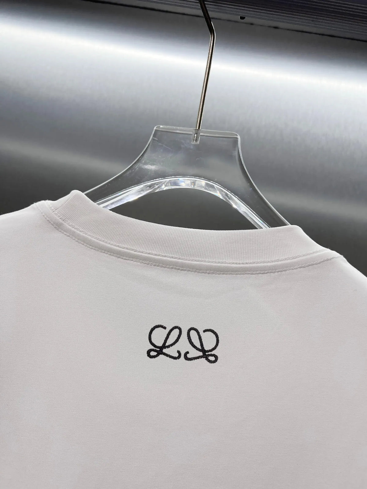 Sitting Lion Print  T‑Shirt