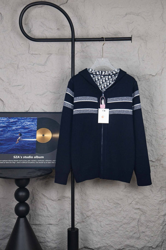 All‑Over Jacquard Reversible Jacket