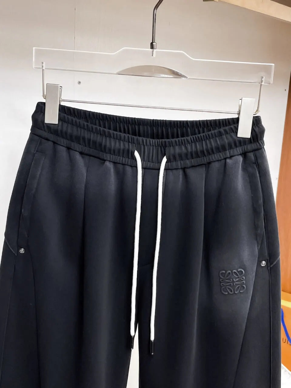 Dual‑Embossed Logo Relaxed Fit Pants
